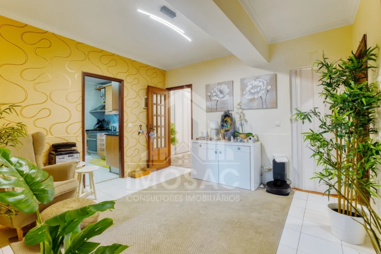 Apartamento T2 para Venda em Santo António dos Cavaleiros e Frielas Foto 8