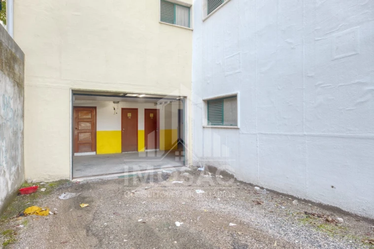 Apartamento T2 para Venda em Santo António dos Cavaleiros e Frielas Foto 30