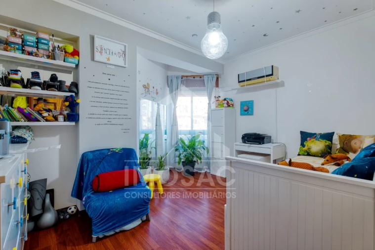 Apartamento T2 para Venda em Santo António dos Cavaleiros e Frielas Foto 32