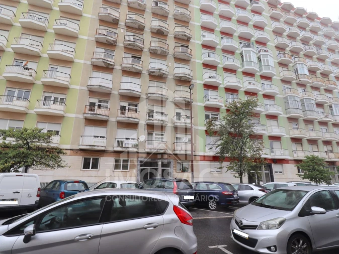 Apartamento T2 para Venda em Benfica Foto 13