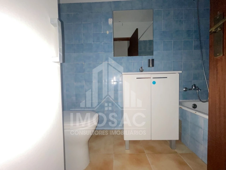 Apartamento T1 para Venda em Santo António dos Cavaleiros e Frielas Foto 7