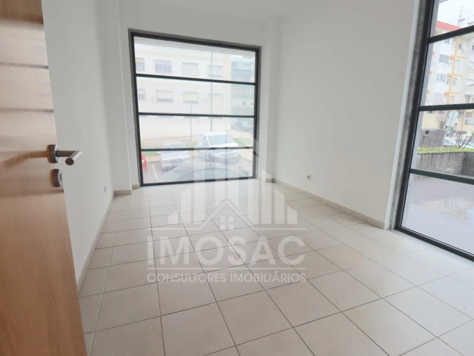 Loja para Venda em Odivelas Foto 11