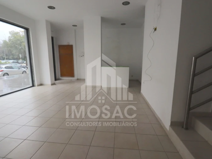 Loja para Venda em Odivelas Foto 12