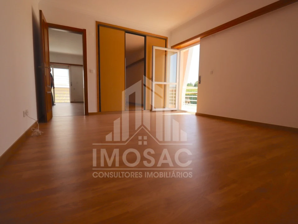 Moradia T4 para Venda em Sesimbra (Castelo) Foto 8