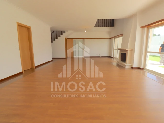 Moradia T4 para Venda em Sesimbra (Castelo) Foto 2