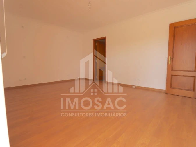 Moradia T4 para Venda em Sesimbra (Castelo) Foto 5