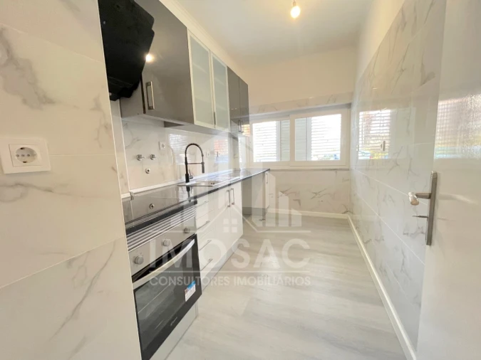 Apartamento T3 para Venda em Loures Foto 2