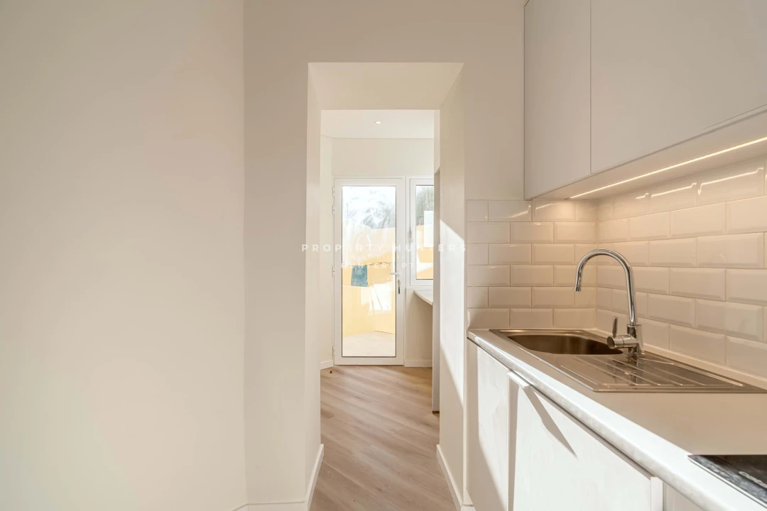 Apartamento T3 para Venda em Agualva e Mira-Sintra Foto 6