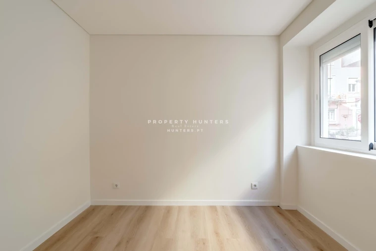 Apartamento T3 para Venda em Agualva e Mira-Sintra Foto 11