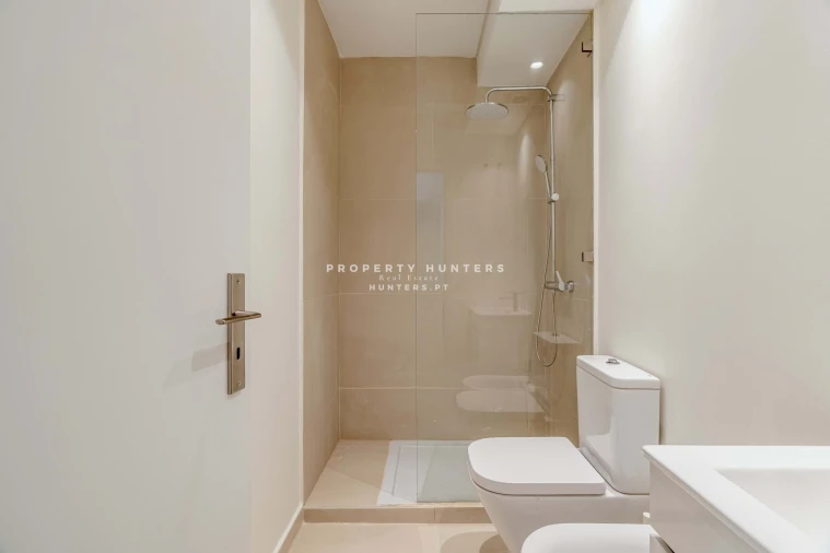 Apartamento T3 para Venda em Agualva e Mira-Sintra Foto 12