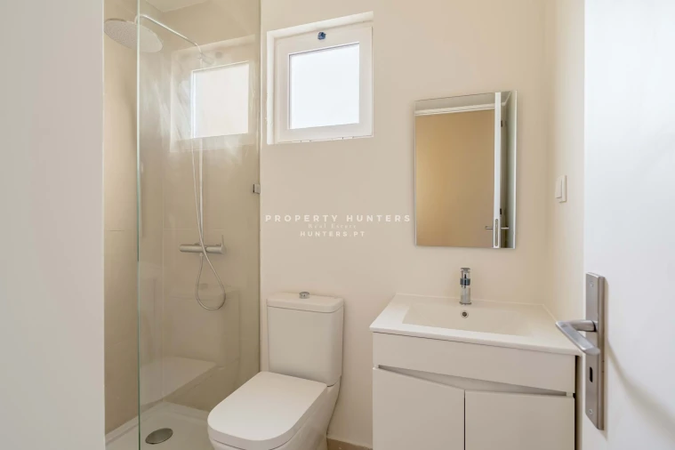 Apartamento T3 para Venda em Agualva e Mira-Sintra Foto 17