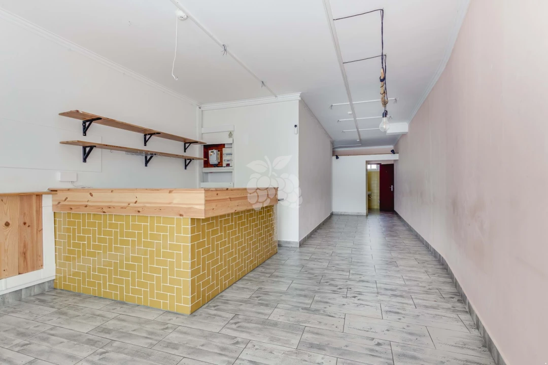 Negócio para Venda em Santo António Foto 7