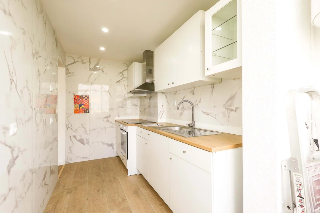 Apartamento T2 para Venda em Falagueira-Venda Nova Foto 4