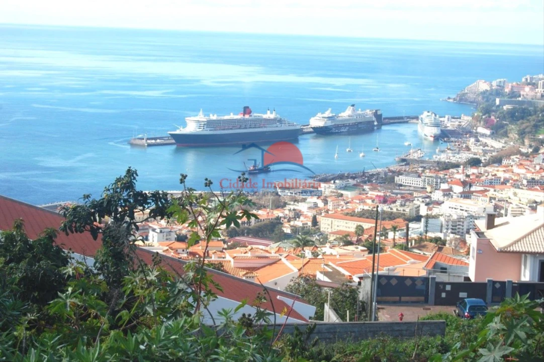 Terreno para Venda em Funchal (Santa Maria Maior) Foto 2