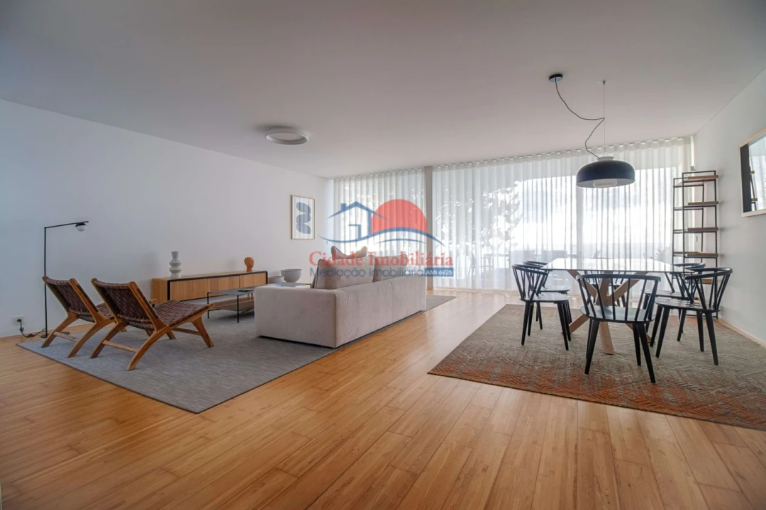 Moradia T4 para Venda em São Martinho Foto 2