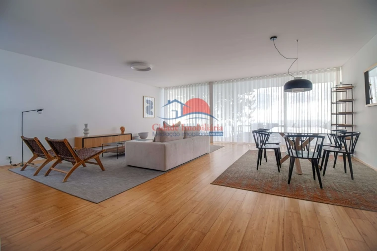 Moradia T4 para Venda em São Martinho Foto 2