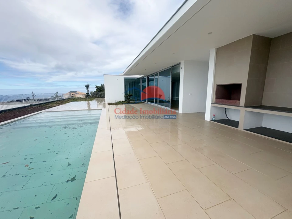 Moradia T3 para Venda em Estreito da Calheta Foto 6