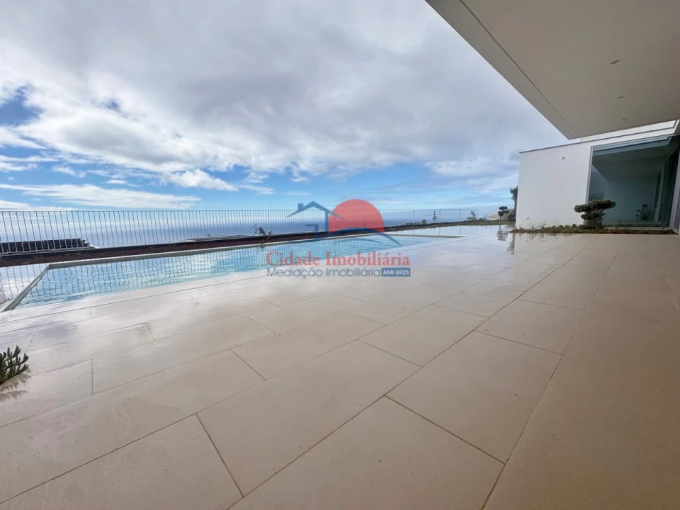 Moradia T3 para Venda em Estreito da Calheta Foto 7