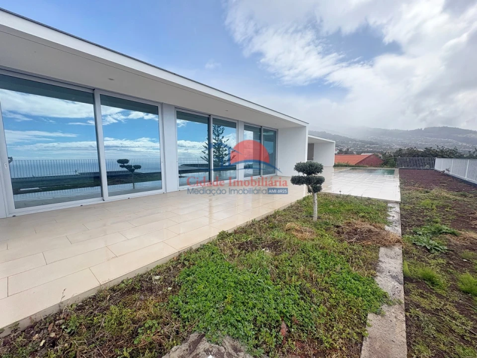 Moradia T3 para Venda em Estreito da Calheta Foto 8