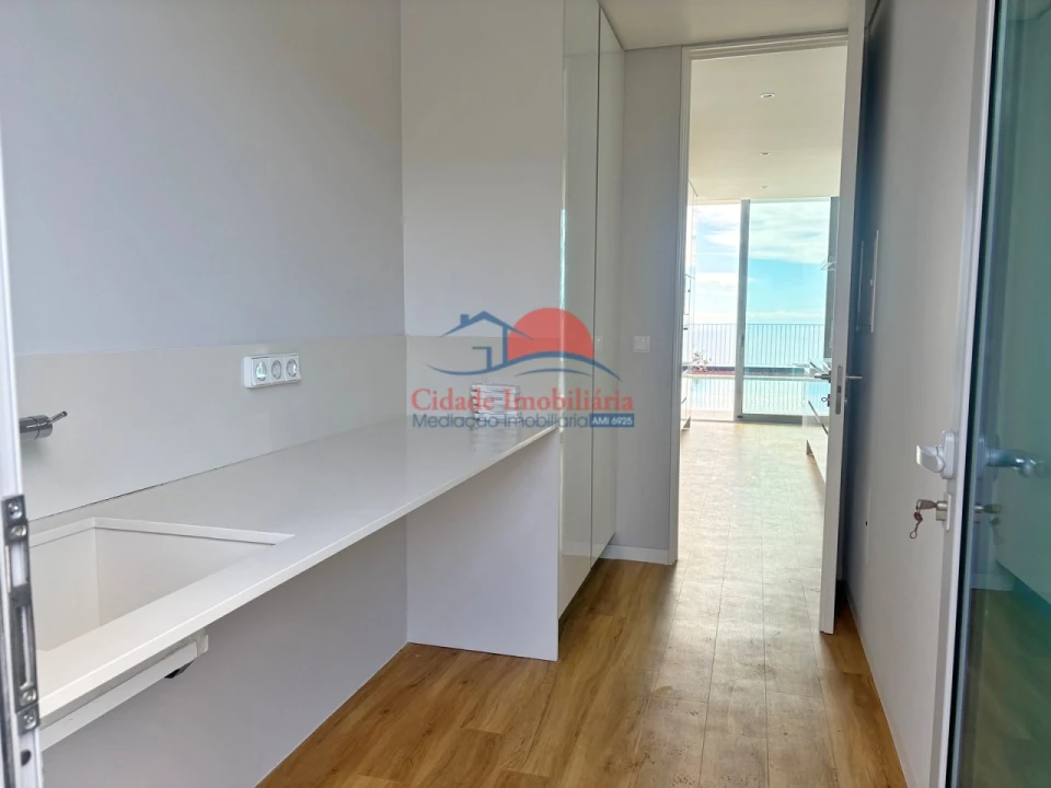 Moradia T3 para Venda em Estreito da Calheta Foto 14