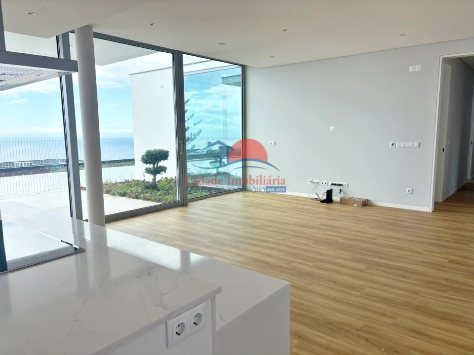 Moradia T3 para Venda em Estreito da Calheta Foto 15