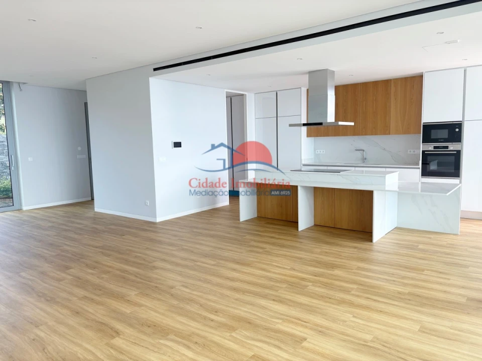 Moradia T3 para Venda em Estreito da Calheta Foto 18