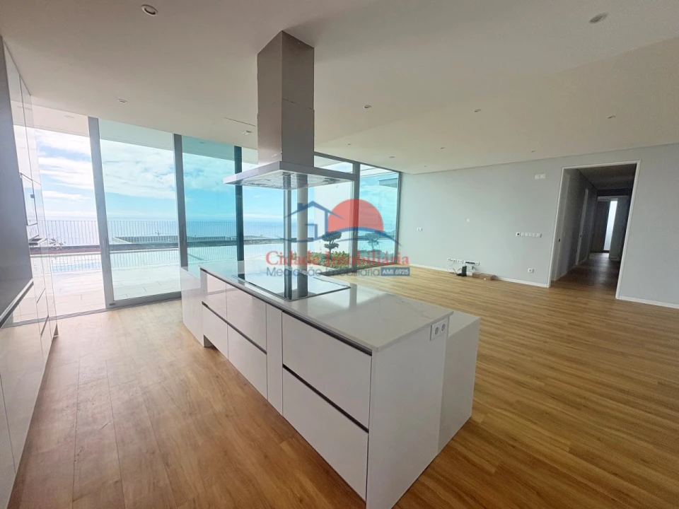 Moradia T3 para Venda em Estreito da Calheta Foto 20