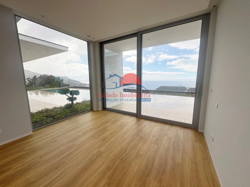 Moradia T3 para Venda em Estreito da Calheta Foto 29