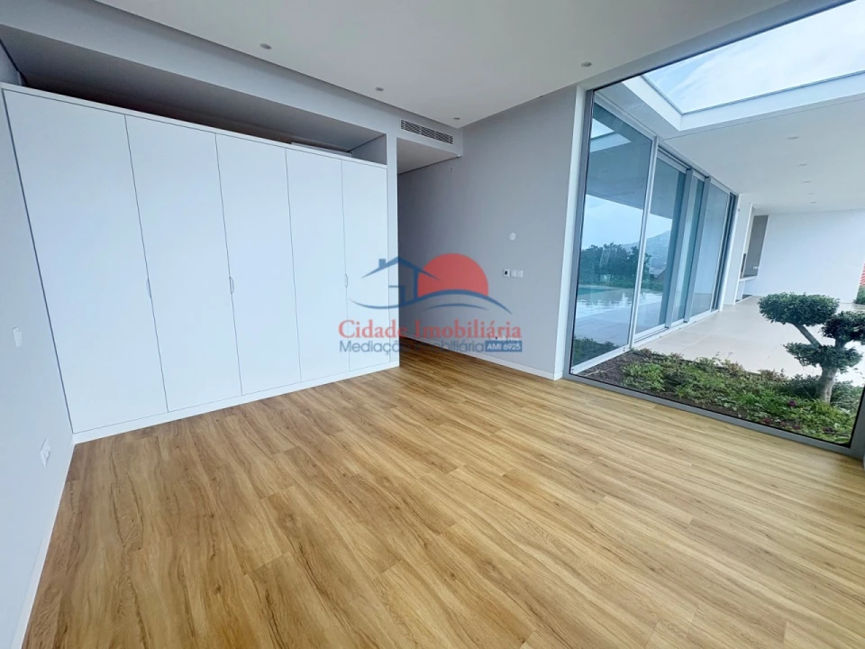 Moradia T3 para Venda em Estreito da Calheta Foto 30