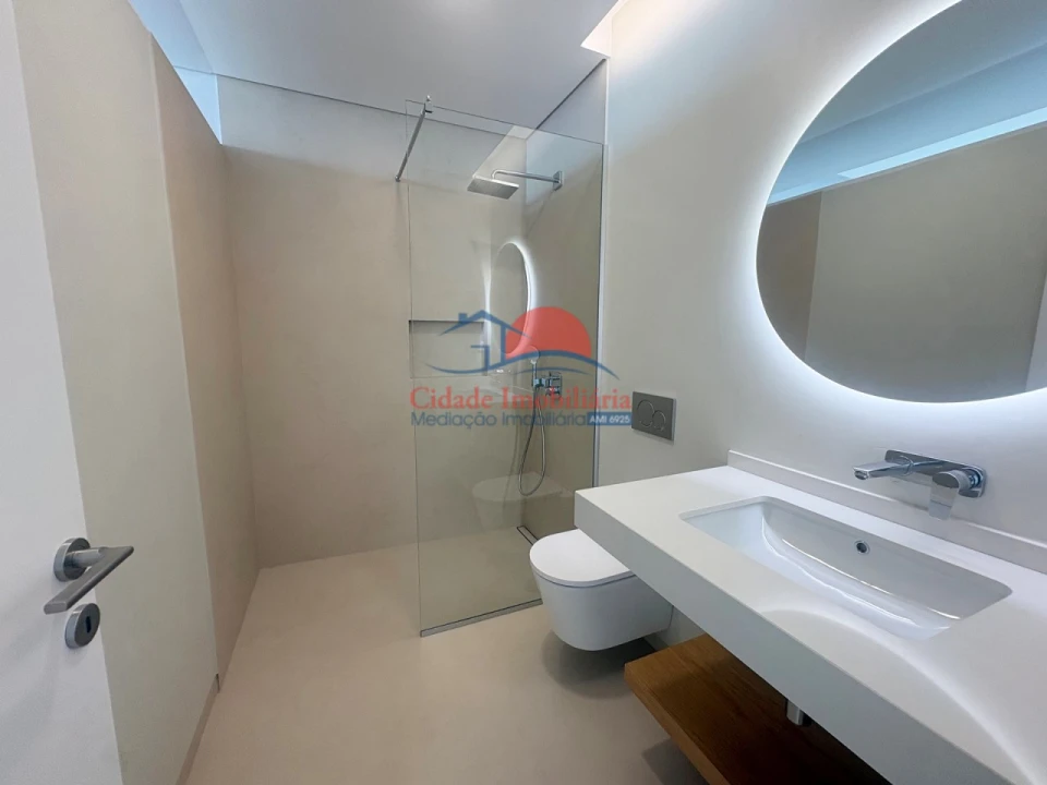 Moradia T3 para Venda em Estreito da Calheta Foto 35