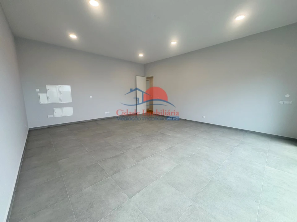 Moradia T3 para Venda em Estreito da Calheta Foto 41