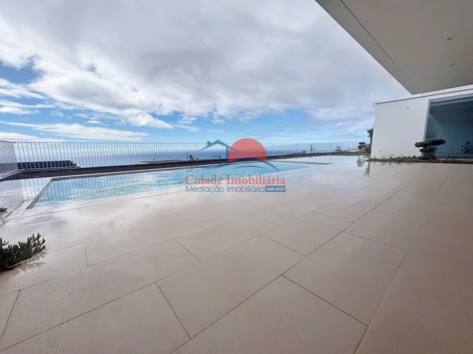 Moradia T3 para Venda em Estreito da Calheta Foto 2