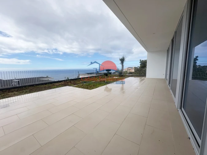 Moradia T3 para Venda em Estreito da Calheta Foto 4