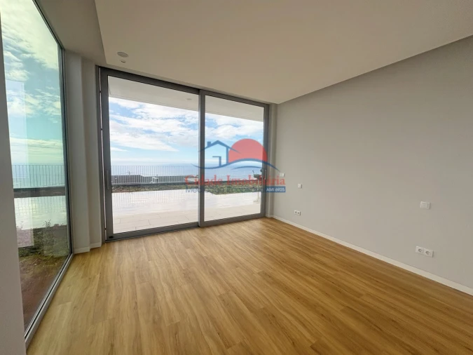 Moradia T3 para Venda em Estreito da Calheta Foto 28