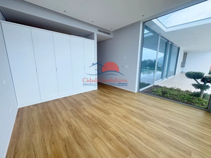 Moradia T3 para Venda em Estreito da Calheta Foto 30