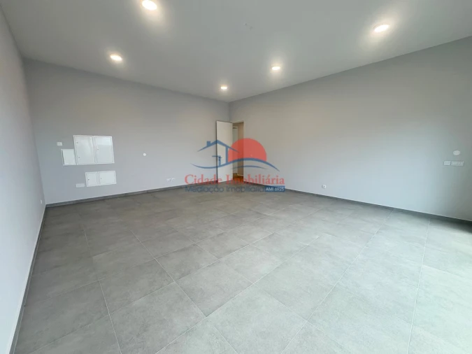 Moradia T3 para Venda em Estreito da Calheta Foto 41