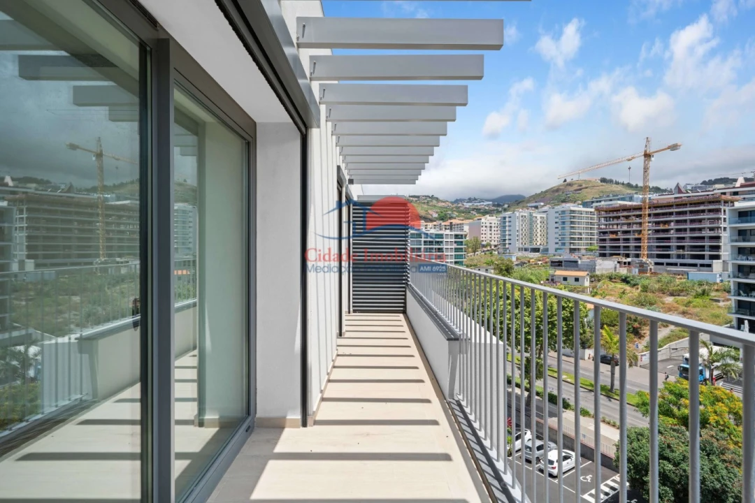 Apartamento T2 para Venda em São Martinho Foto 3