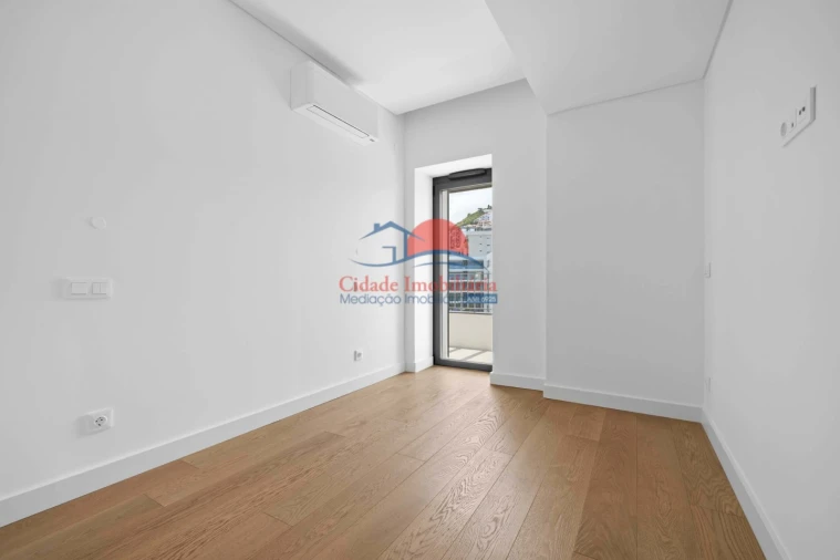 Apartamento T2 para Venda em São Martinho Foto 10