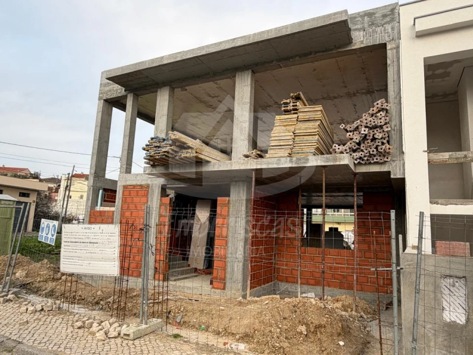 Moradia T3 para Venda em Santa Iria de Azoia, São João da Talha e Bobadela Foto 2