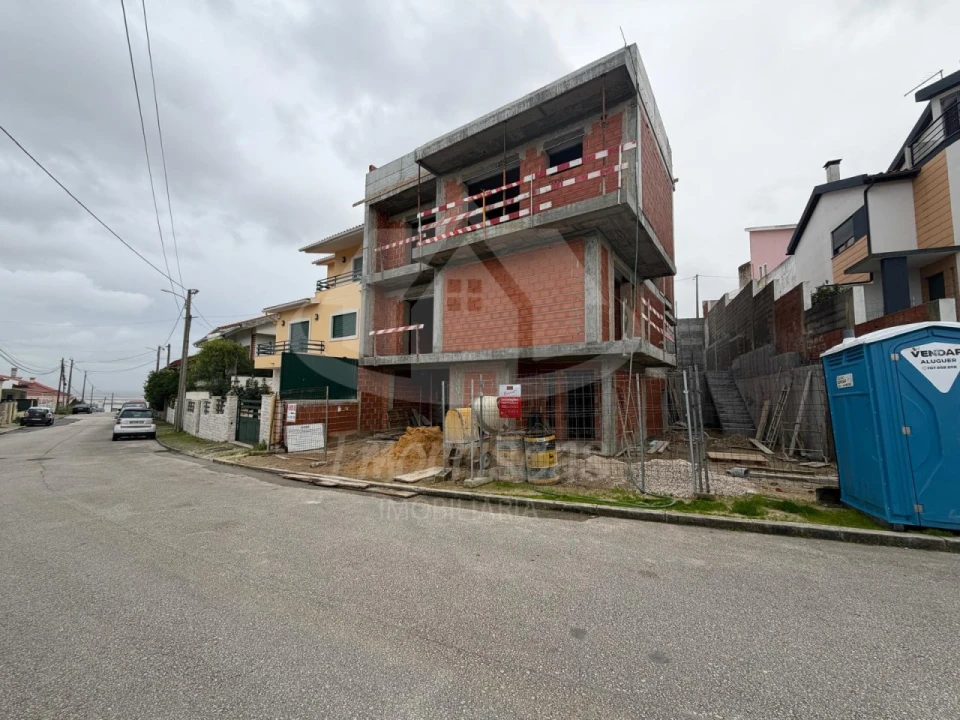 Moradia T6 para Venda em Santa Iria de Azoia, São João da Talha e Bobadela Foto 40