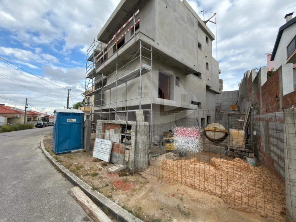 Moradia T6 para Venda em Santa Iria de Azoia, São João da Talha e Bobadela Foto 66