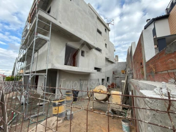 Moradia T6 para Venda em Santa Iria de Azoia, São João da Talha e Bobadela