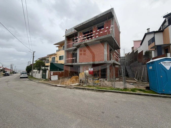 Moradia T6 para Venda em Santa Iria de Azoia, São João da Talha e Bobadela Foto 40