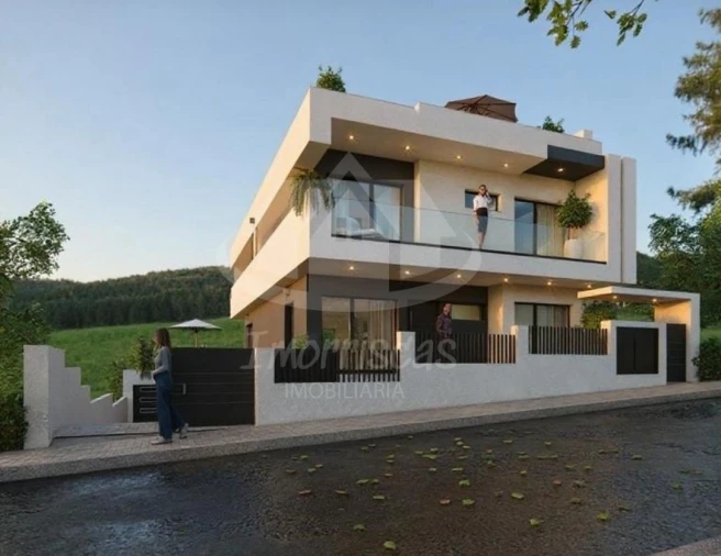 Moradia T5 para Venda em Santa Iria de Azoia, São João da Talha e Bobadela Foto 3