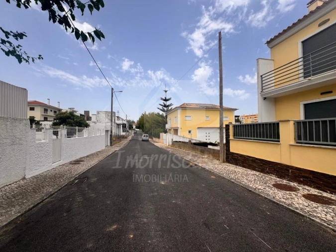 Moradia T5 para Venda em Santa Iria de Azoia, São João da Talha e Bobadela Foto 11