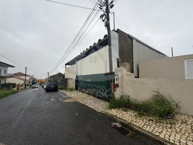 Armazém para Venda em Santa Iria de Azoia, São João da Talha e Bobadela Foto 3