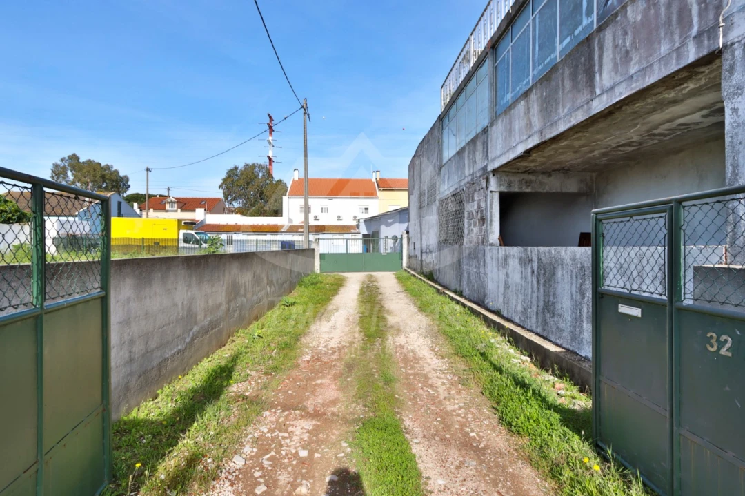 Moradia T3 para Venda em Santa Iria de Azoia, São João da Talha e Bobadela Foto 3