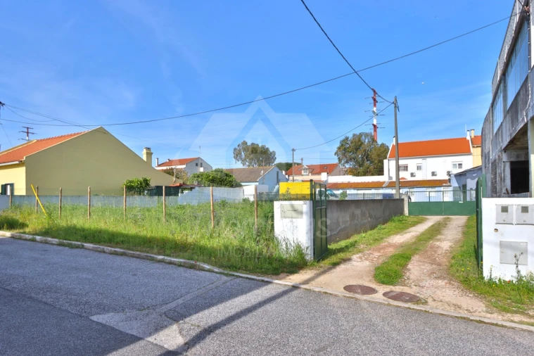 Moradia T3 para Venda em Santa Iria de Azoia, São João da Talha e Bobadela Foto 10