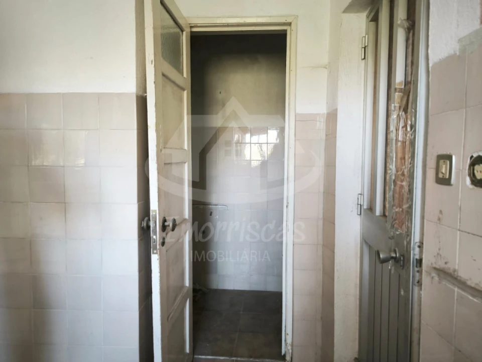 Prédio para Venda em Camarate, Unhos e Apelação Foto 3