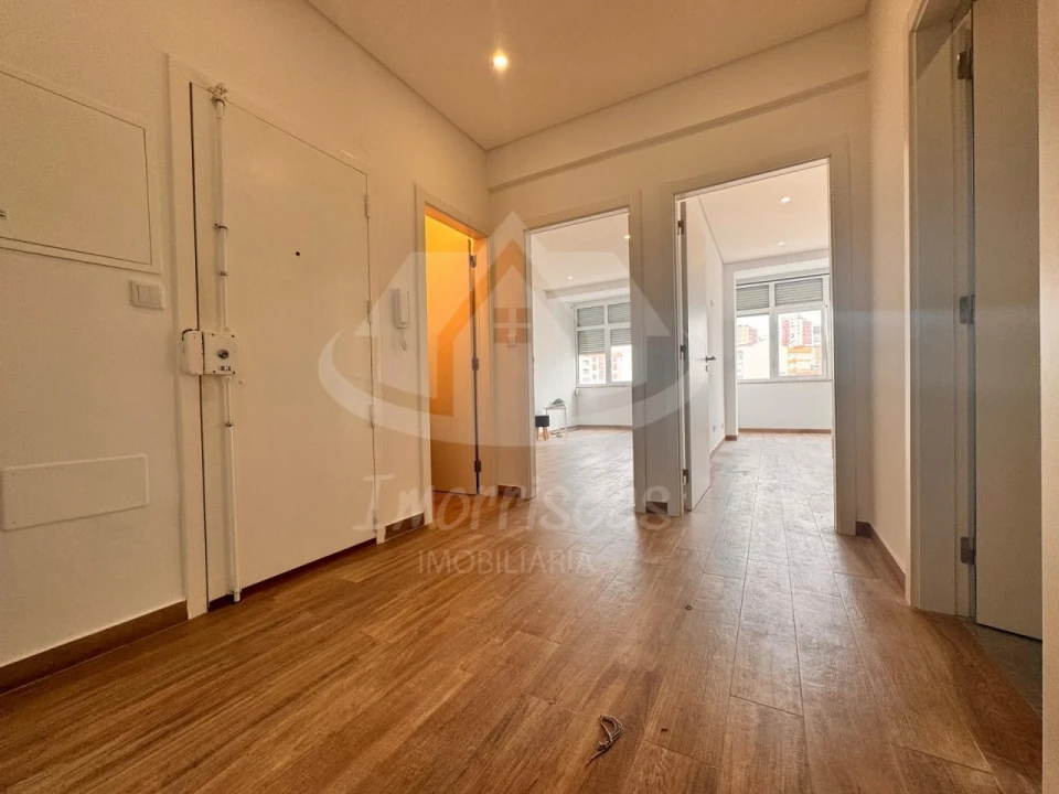 Apartamento T2 para Venda em Vialonga Foto 8